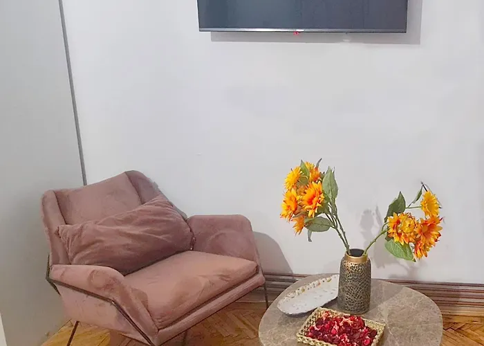 Cozy In Noble House Main Square *