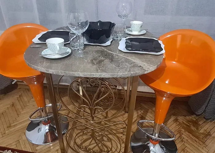 Cozy In Noble House Main Square *